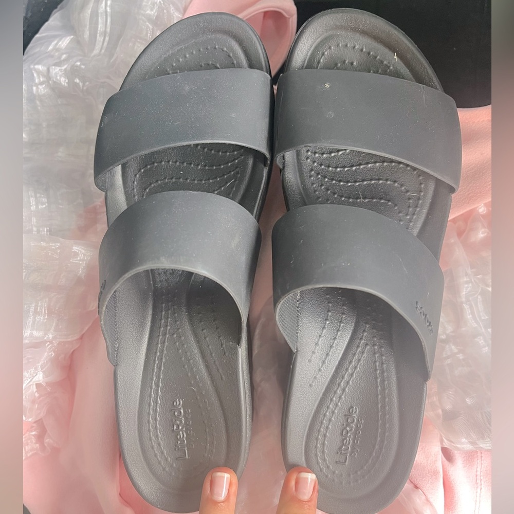 Worn ONCE + RARE incredible Crocs Brooklyn Wedge